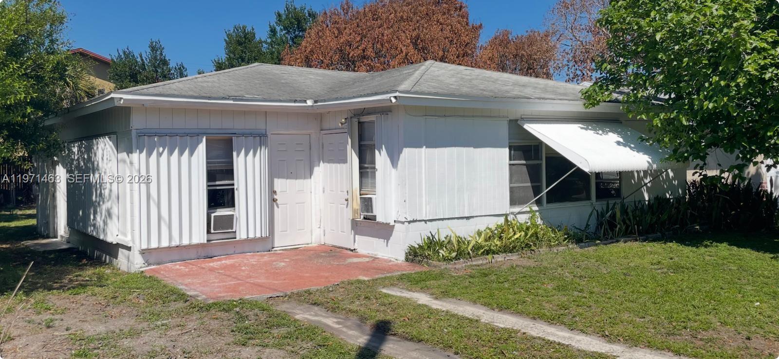 2908 Dunbar Street Fort Pierce, FL 34947 - Photo 2 of 10