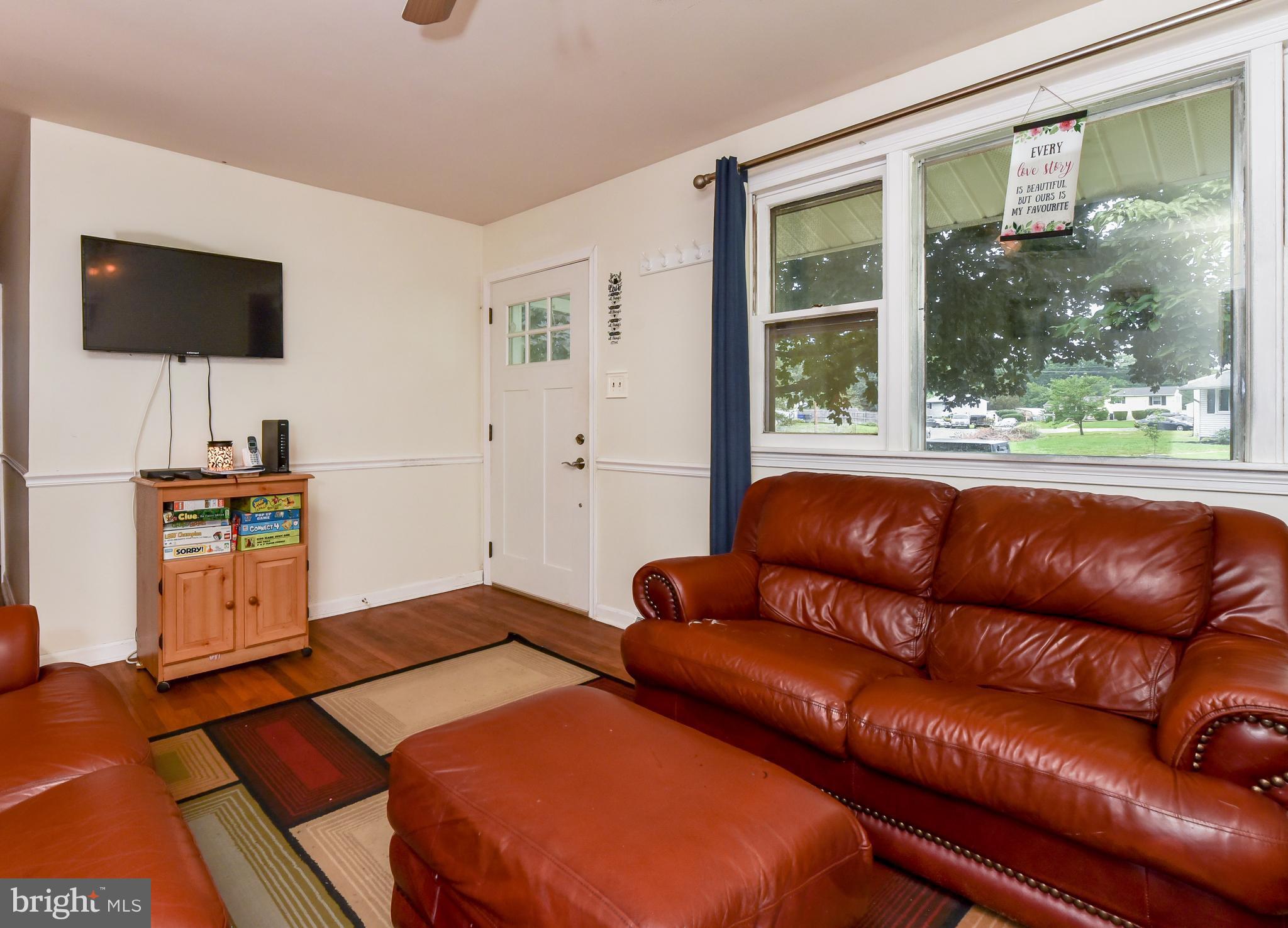 247 Sycamore Road Elkton, MD 21921 - Photo 12 of 26 Living Room