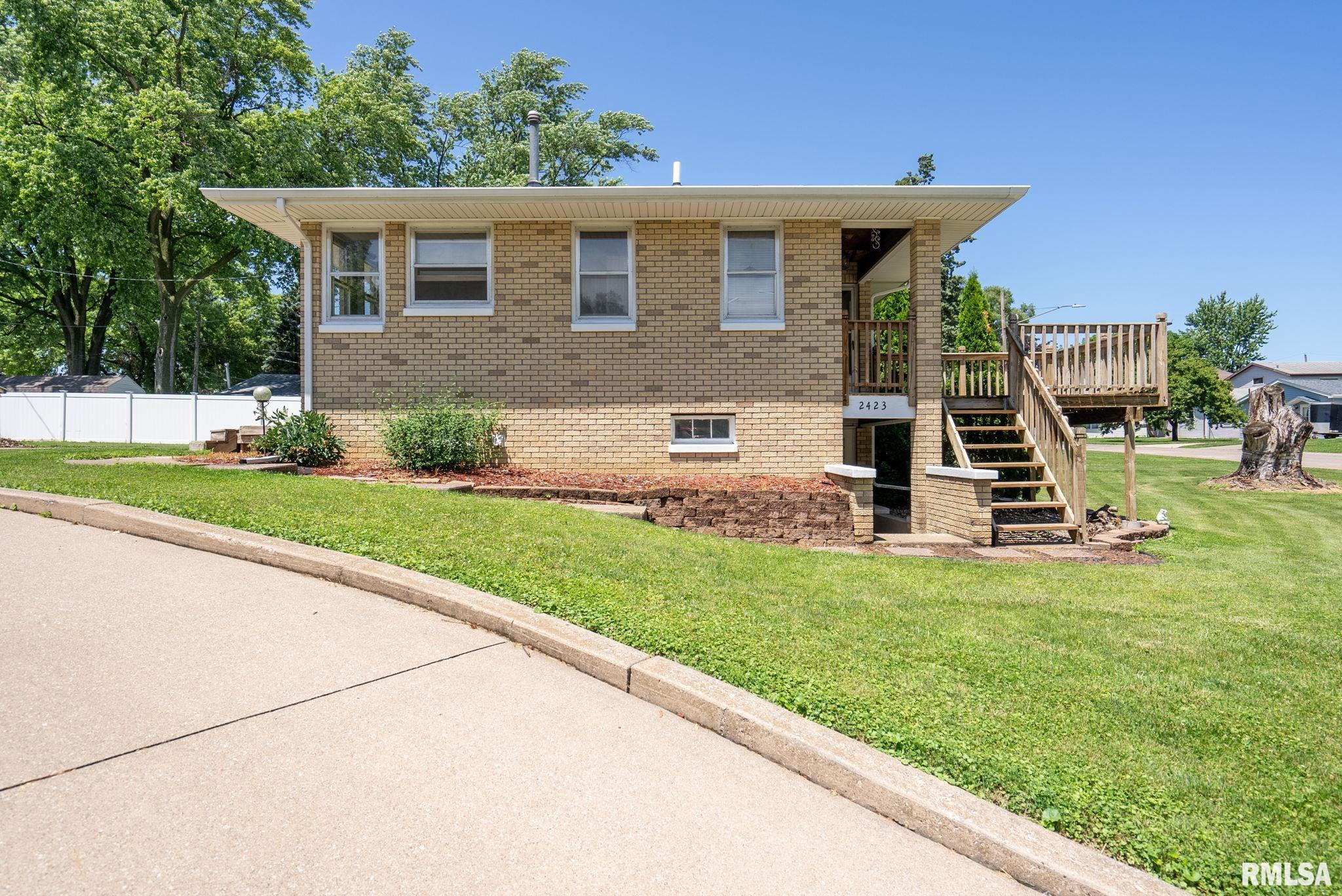 2423 45th Street Moline, IL 61265 - Photo 29 of 42 Gallery Image 29