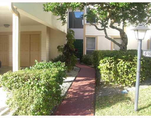 6165 Old Court Road, Unit 223 Boca Raton, FL 33433 - Photo 1 of 35 Front Entrance