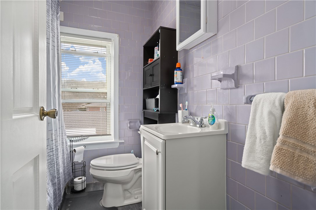 124 George Waterman Road Johnston, RI 02919 - Photo 11 of 23