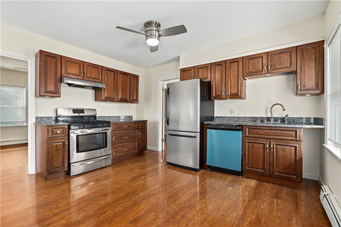 124 George Waterman Road Johnston, RI 02919 - Photo 4 of 23