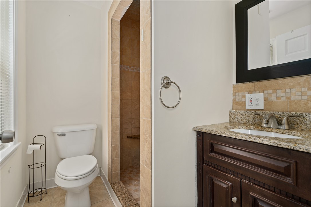 124 George Waterman Road Johnston, RI 02919 - Photo 5 of 23