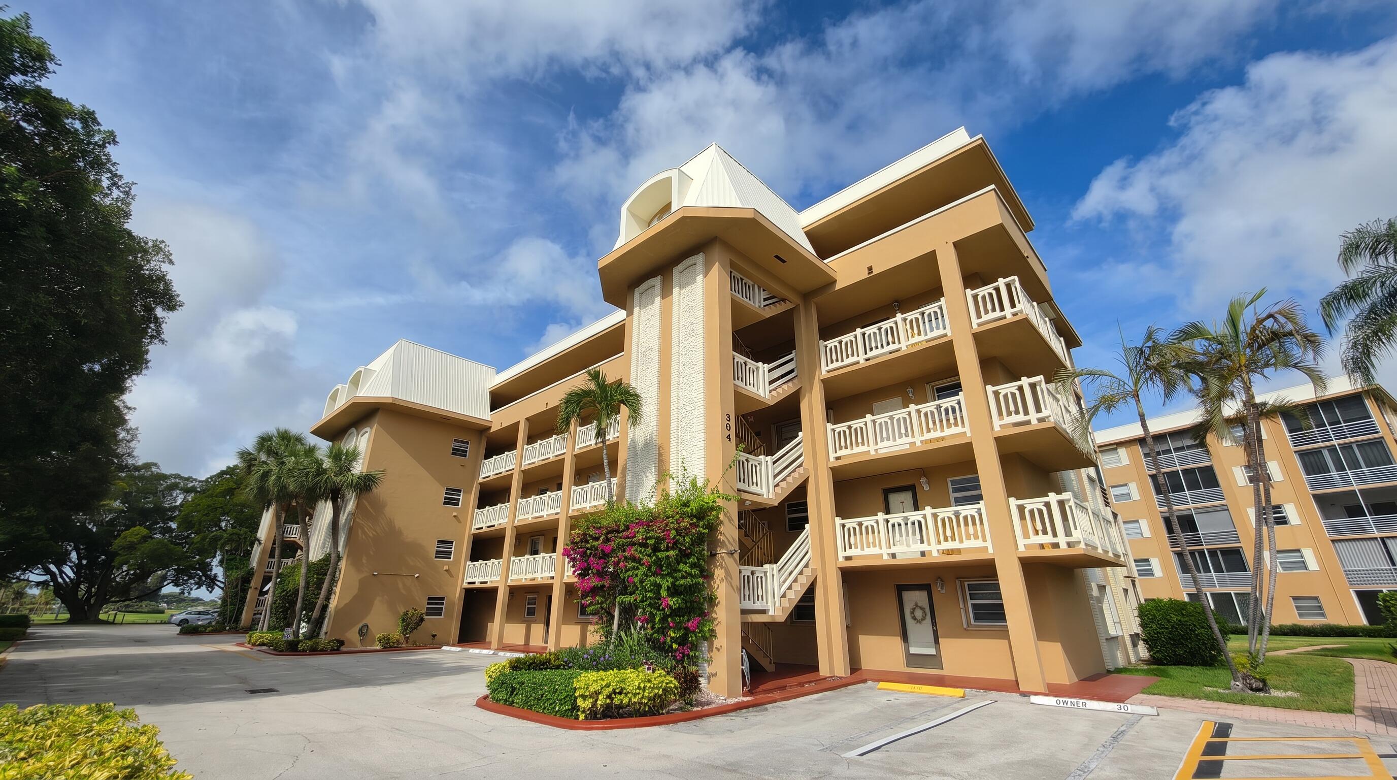304 Golfview Road, Unit 304 North Palm Beach, FL 33408 - Photo 1 of 39 304 Golfview Rd 304-Exterior