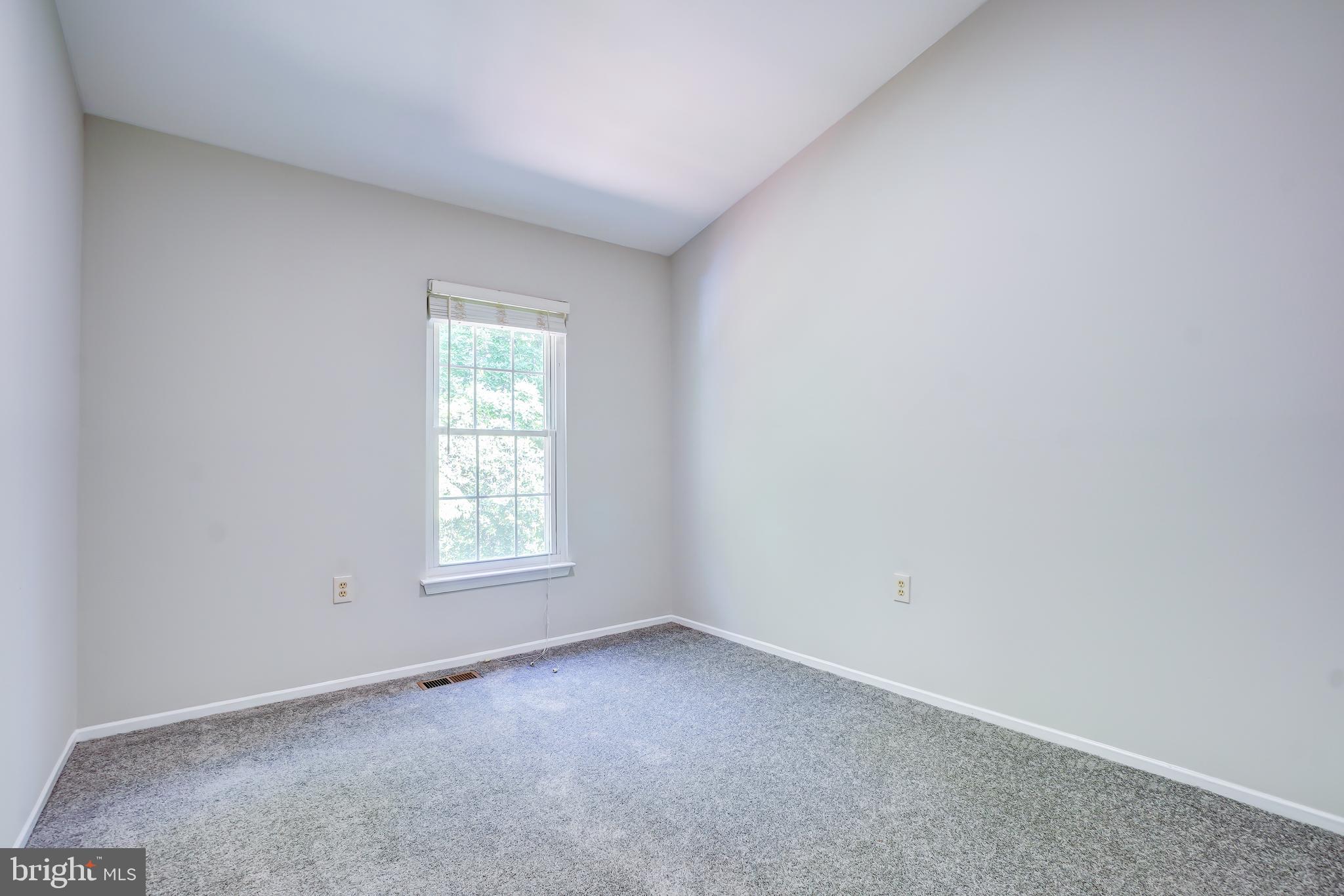614 Suffield Drive Gaithersburg, MD 20878 - Photo 13 of 22 an empty room with windows