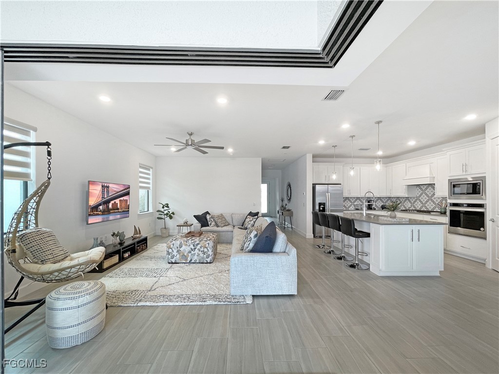 2057 Yellowfin Circle Naples, FL 34114 - Photo 5 of 22