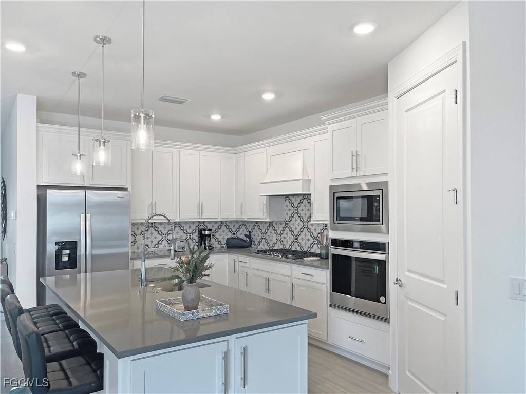 2057 Yellowfin Circle Naples, FL 34114 - Photo 7 of 22