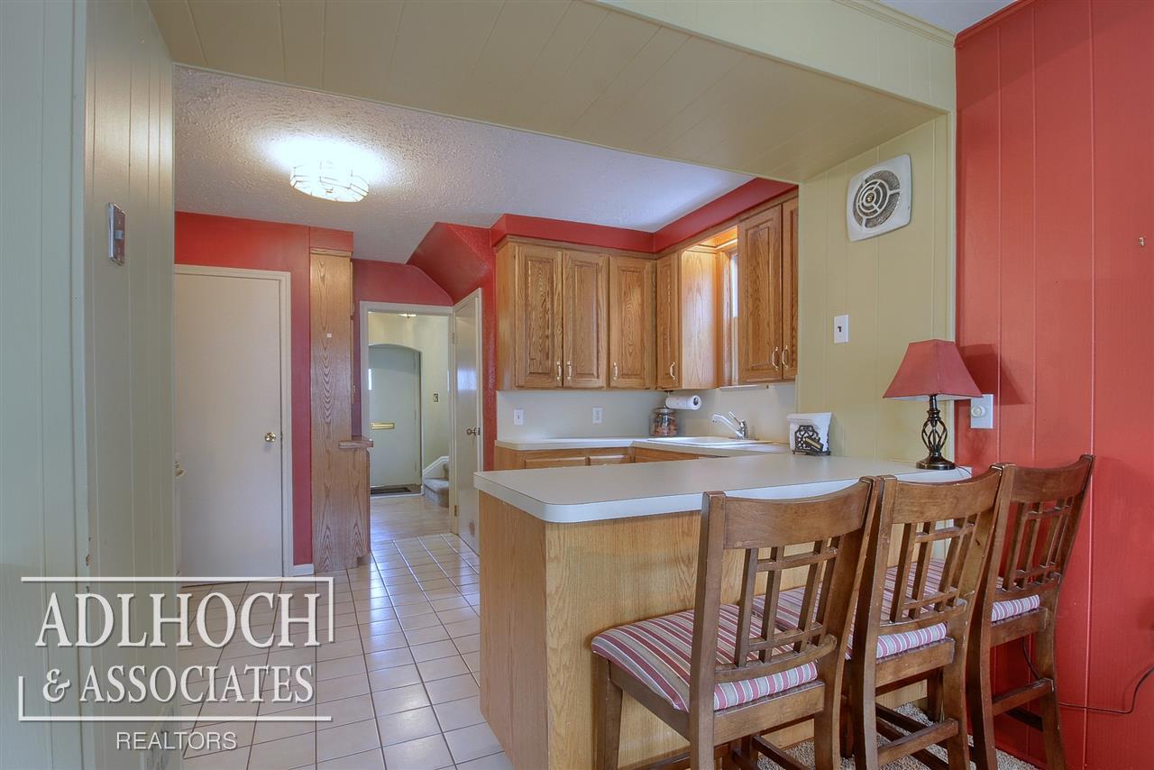 1608 Hampton Road Grosse Pointe Woods, MI 48236 - Photo 4 of 30