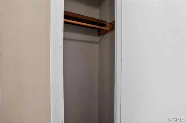 $79,900 | 10129 Ashbrook Drive, St. Louis, MO 63137