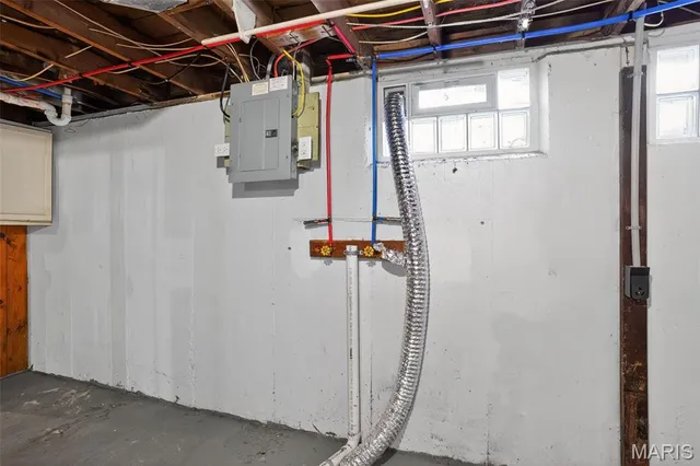 $79,900 | 10129 Ashbrook Drive, St. Louis, MO 63137