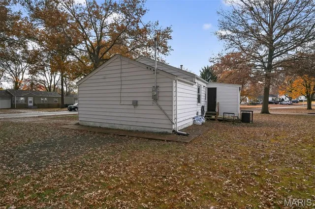 $79,900 | 10129 Ashbrook Drive, St. Louis, MO 63137