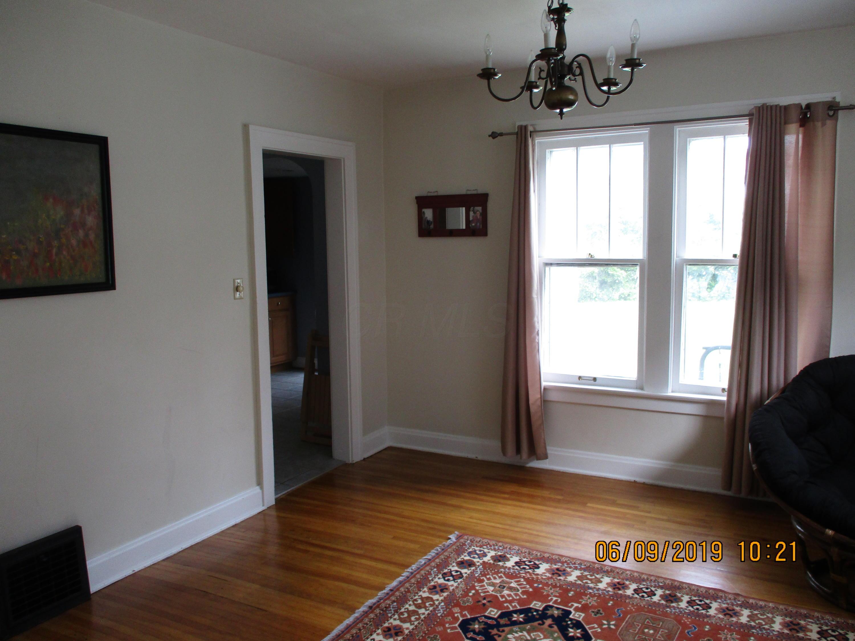 152 East Pacemont Road Columbus, OH 43202 - Photo 9 of 30
