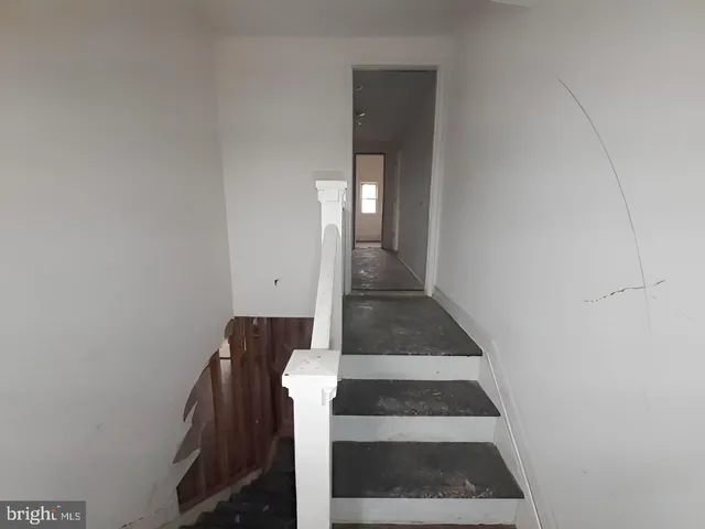 a view of a room with walk in closet