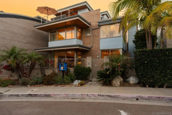 $3,750,000 | 337 Playa Del Norte Street, La Jolla, CA 92037