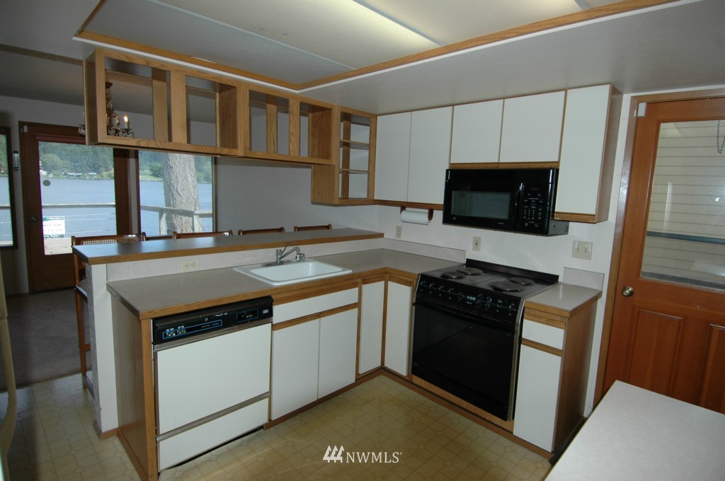 7213 Clover Valley Road Southeast Port Orchard, WA 98367 - Photo 6 of 14 Gallery Image 6