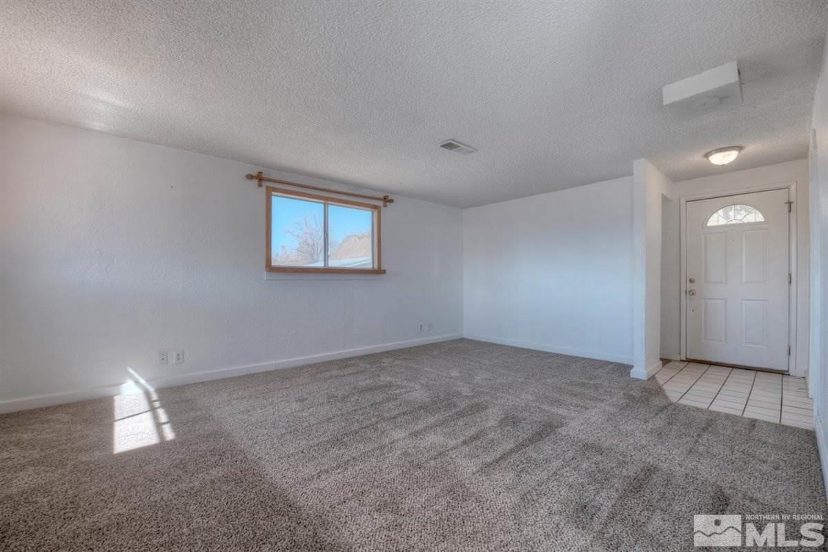 3735 Peregrine Circle Reno, NV 89508 - Photo 9 of 22 Photo 9