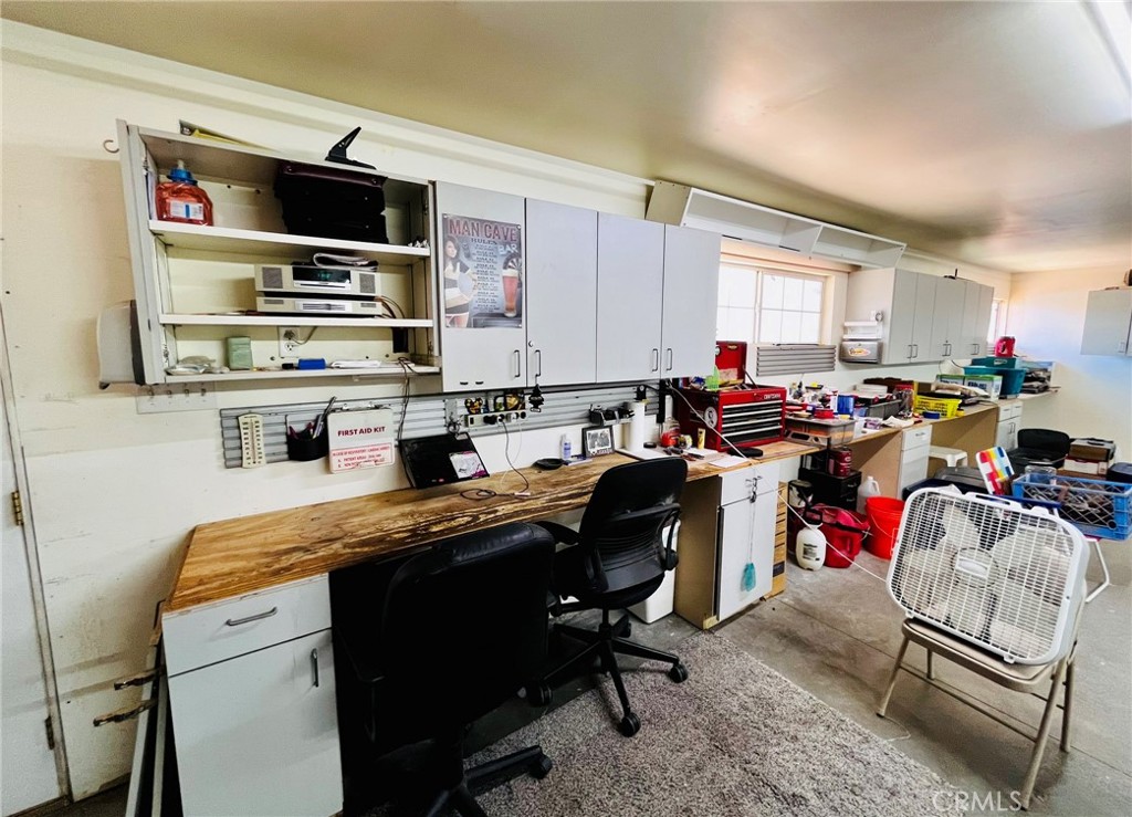 16830 Ocotilla Road Apple Valley, CA 92307 - Photo 35 of 59