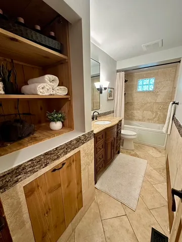 $599,900 | 10081 Haas Road, Rockton, IL 61072