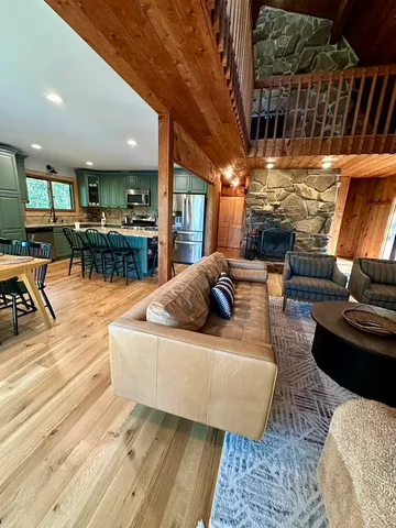 $599,900 | 10081 Haas Road, Rockton, IL 61072