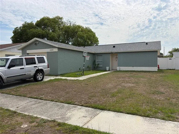 $330,000 | 1035 Pine Ridge Circle, Brandon, FL 33511