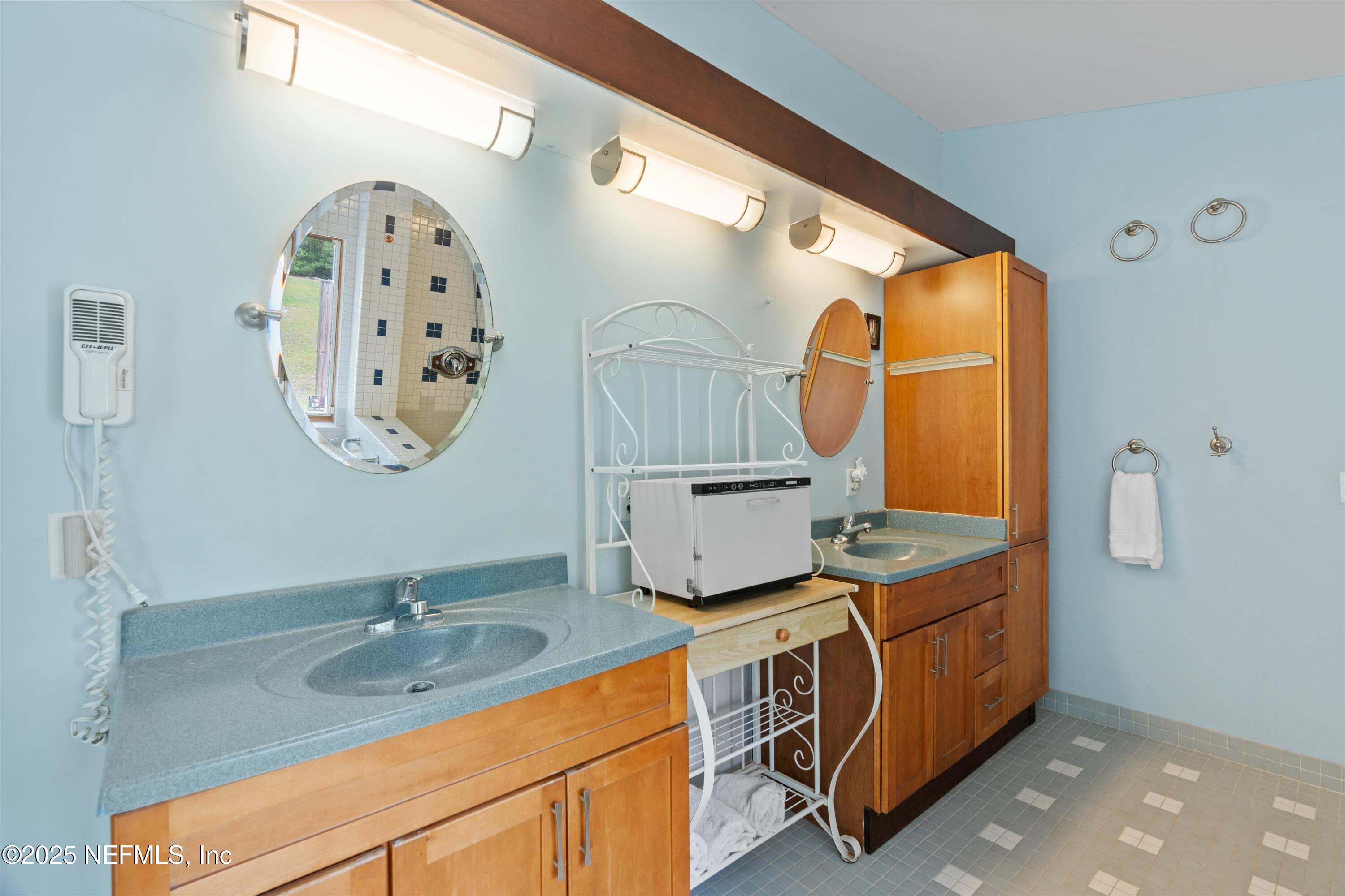 7720 Riverdale Road St. Augustine, FL 32092 - Photo 27 of 60 19-Primary Bathroom