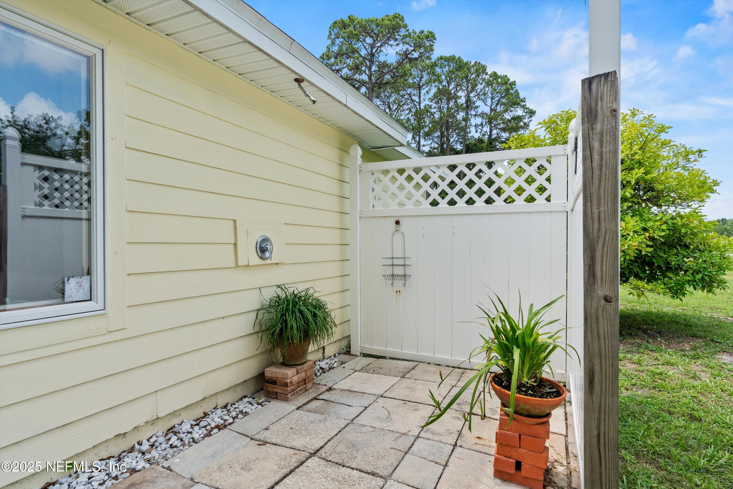 7720 Riverdale Road St. Augustine, FL 32092 - Photo 41 of 60 31-Outdoor Shower