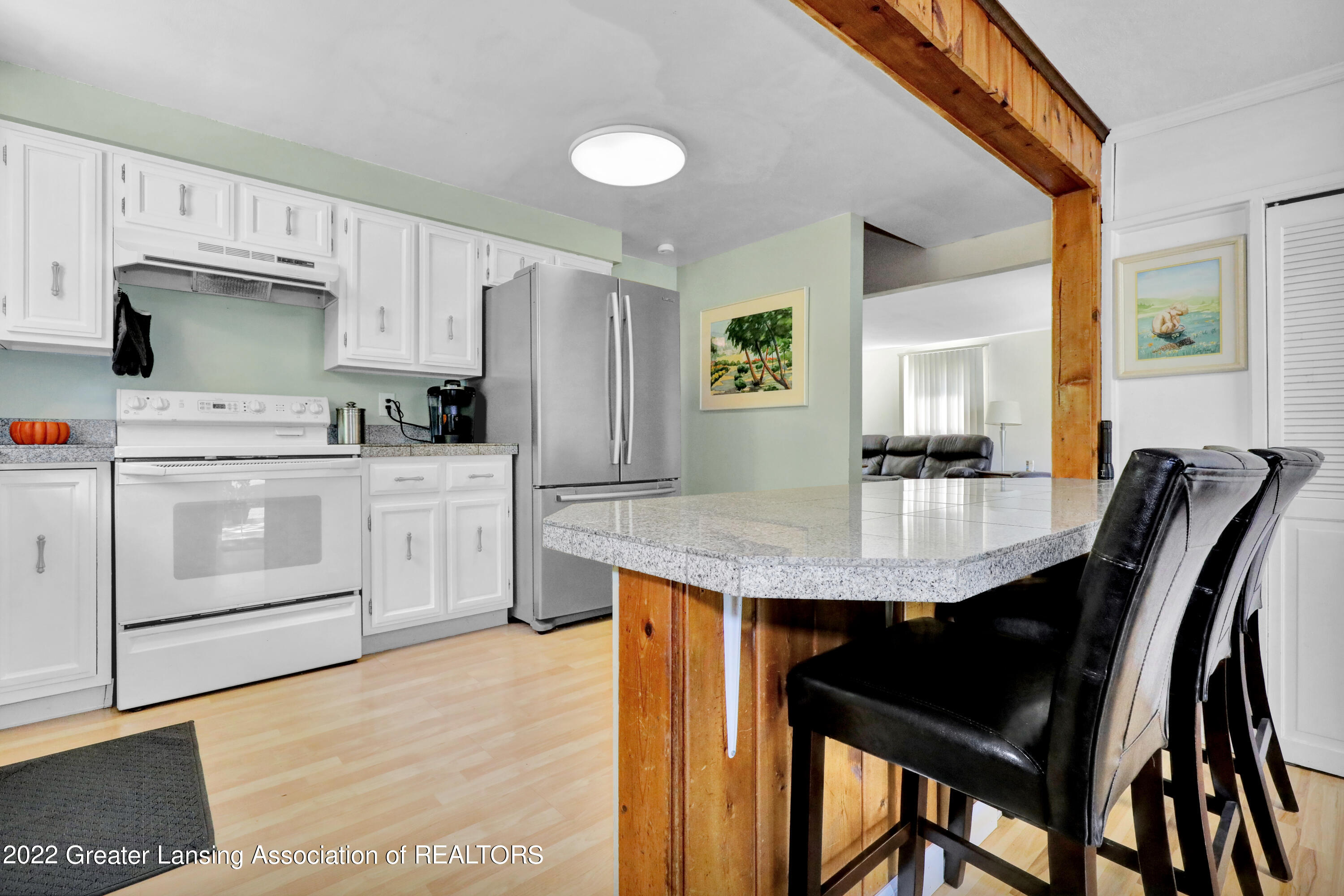 1911 North Canal Road Lansing, MI 48917 - Photo 7 of 31 9I3A6529