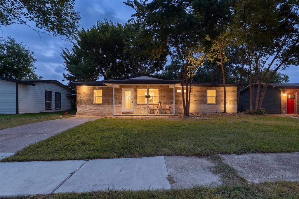 1624 Houghton Road Dallas, TX 75217 - Photo 1 of 40