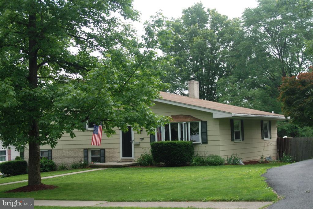 426 Ridgeview Avenue Elizabethtown, PA 17022 - Photo 1 of 18 Gallery Image 1