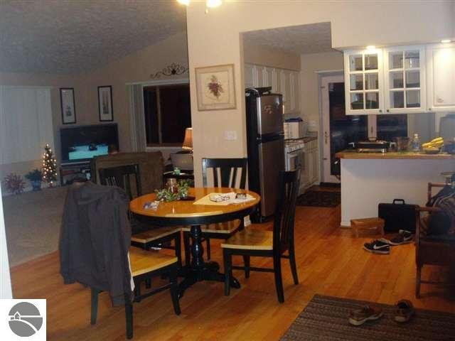 7620 Karlin Road Interlochen, MI 49643 - Photo 9 of 14 1722999-8.JPG