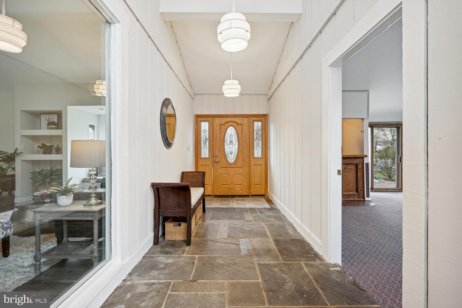 19508 Wootton Avenue Poolesville, MD 20837 - Photo 2 of 40