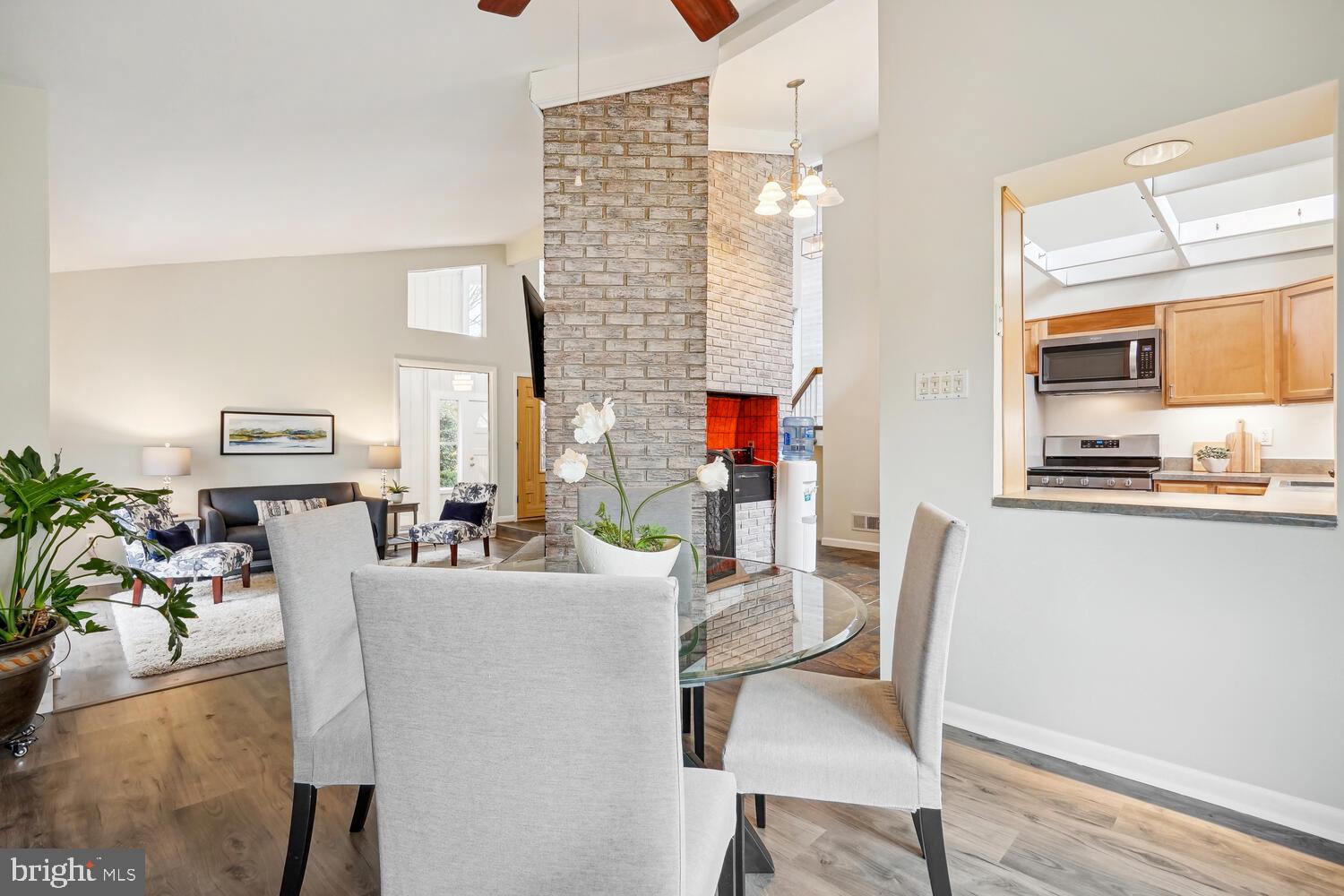 19508 Wootton Avenue Poolesville, MD 20837 - Photo 7 of 40