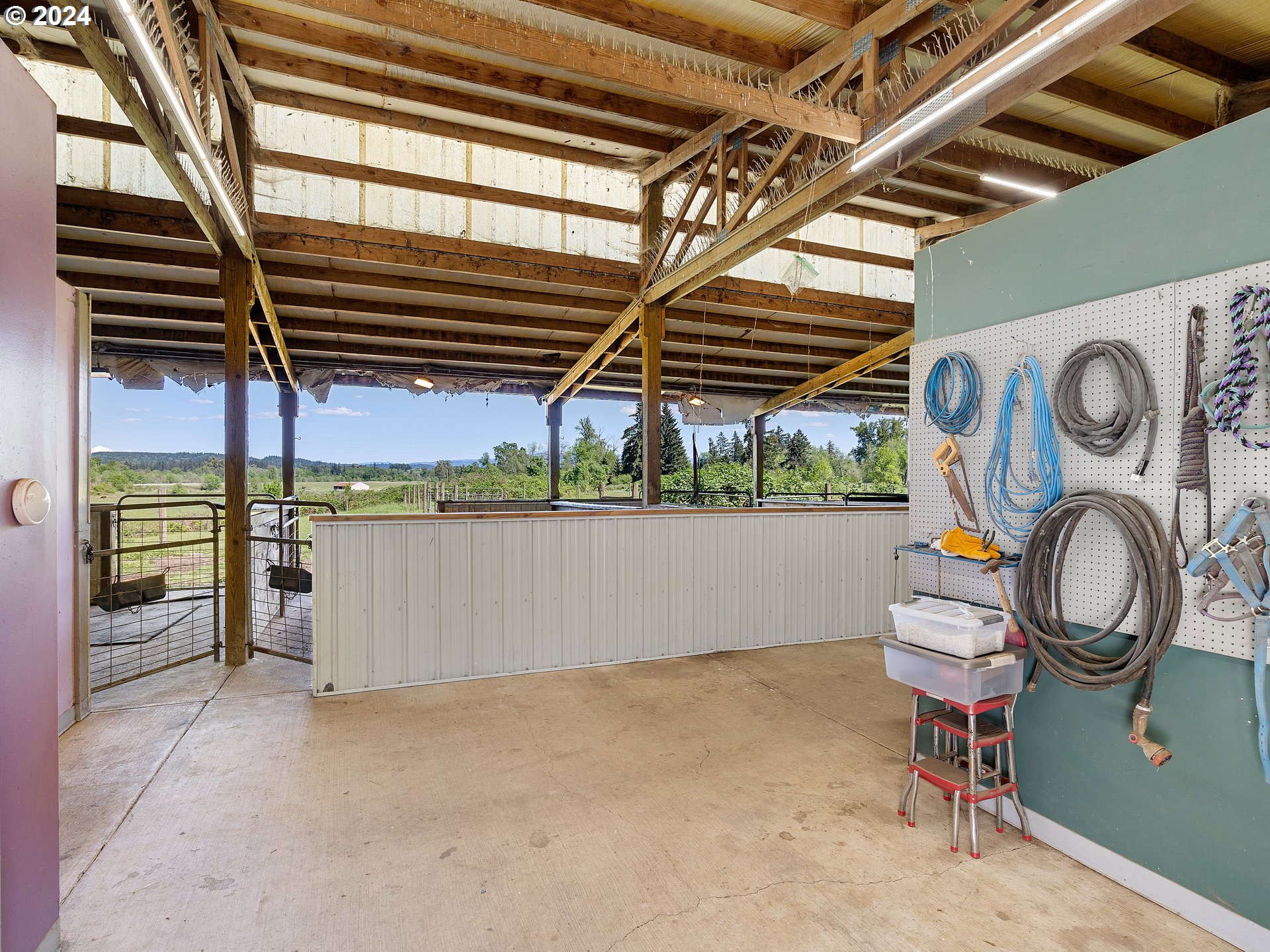 12008 South Emerson Road Canby, OR 97013 - Photo 27 of 46 Stable