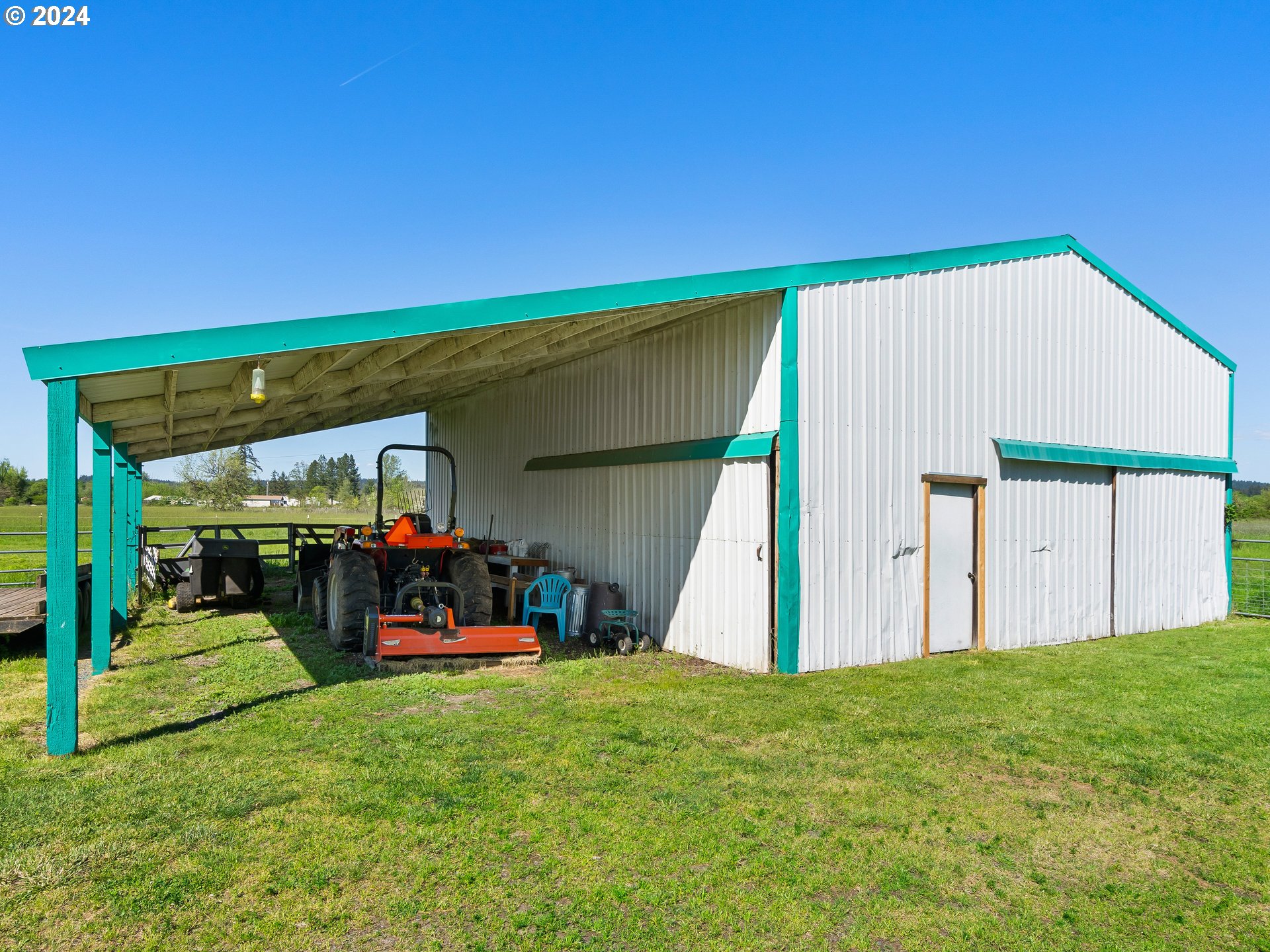 12008 South Emerson Road Canby, OR 97013 - Photo 36 of 46 Barn