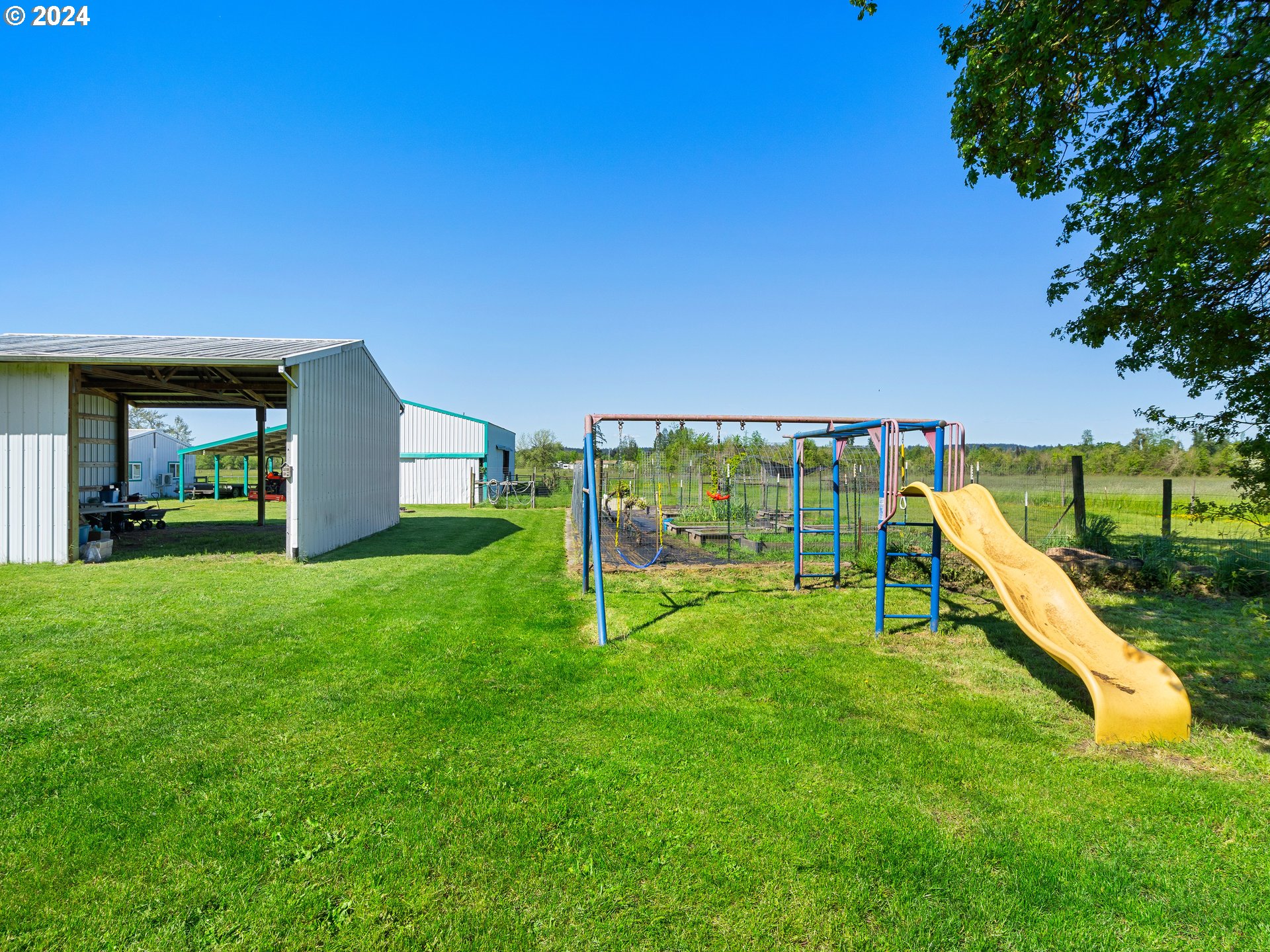 12008 South Emerson Road Canby, OR 97013 - Photo 41 of 46 Garden
