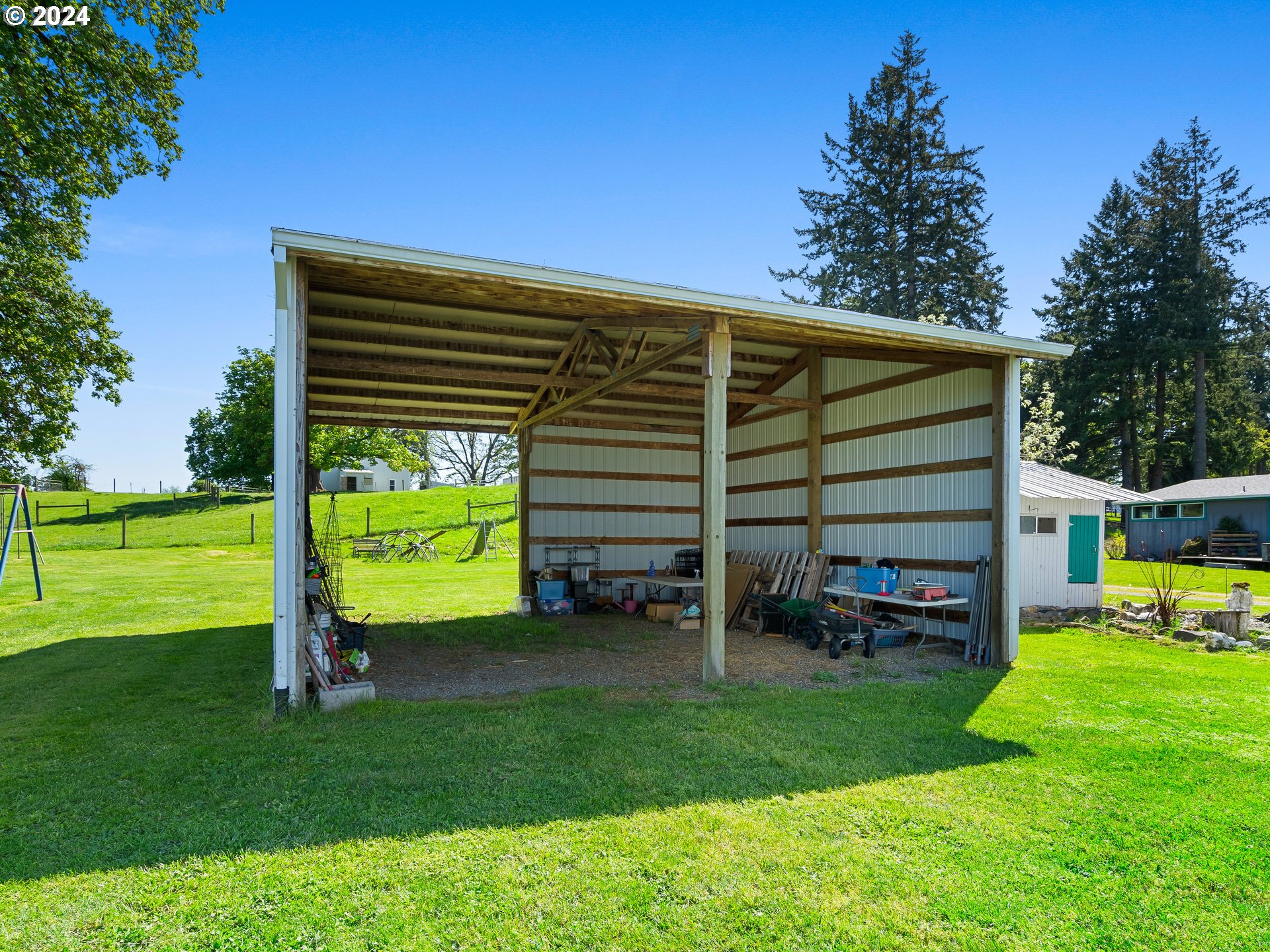 12008 South Emerson Road Canby, OR 97013 - Photo 43 of 46 Barn