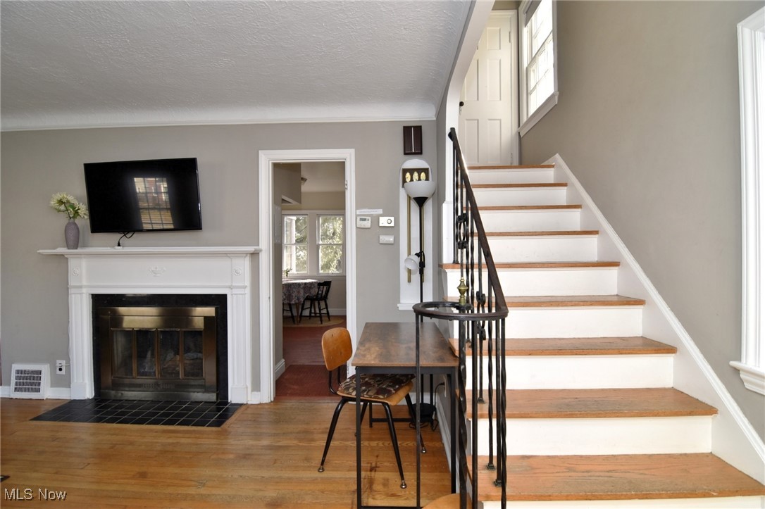 2323 Allison Road University Heights, OH 44118 - Photo 3 of 43