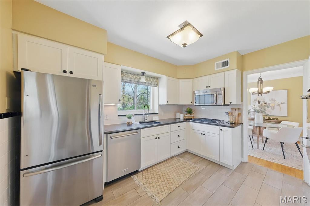 1412 Bridle Road St. Louis, MO 63119 - Photo 8 of 23 Gallery Image 8