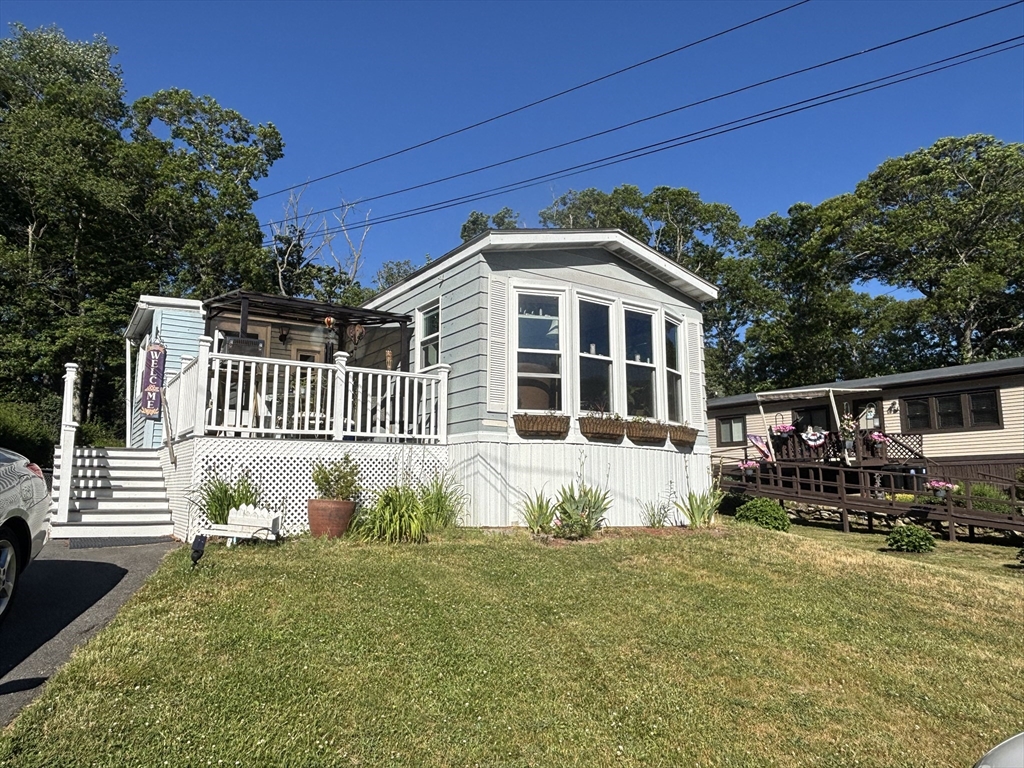 301 Bulgarmarsh Road, Unit F13 Tiverton, RI 02878 - Photo 2 of 28