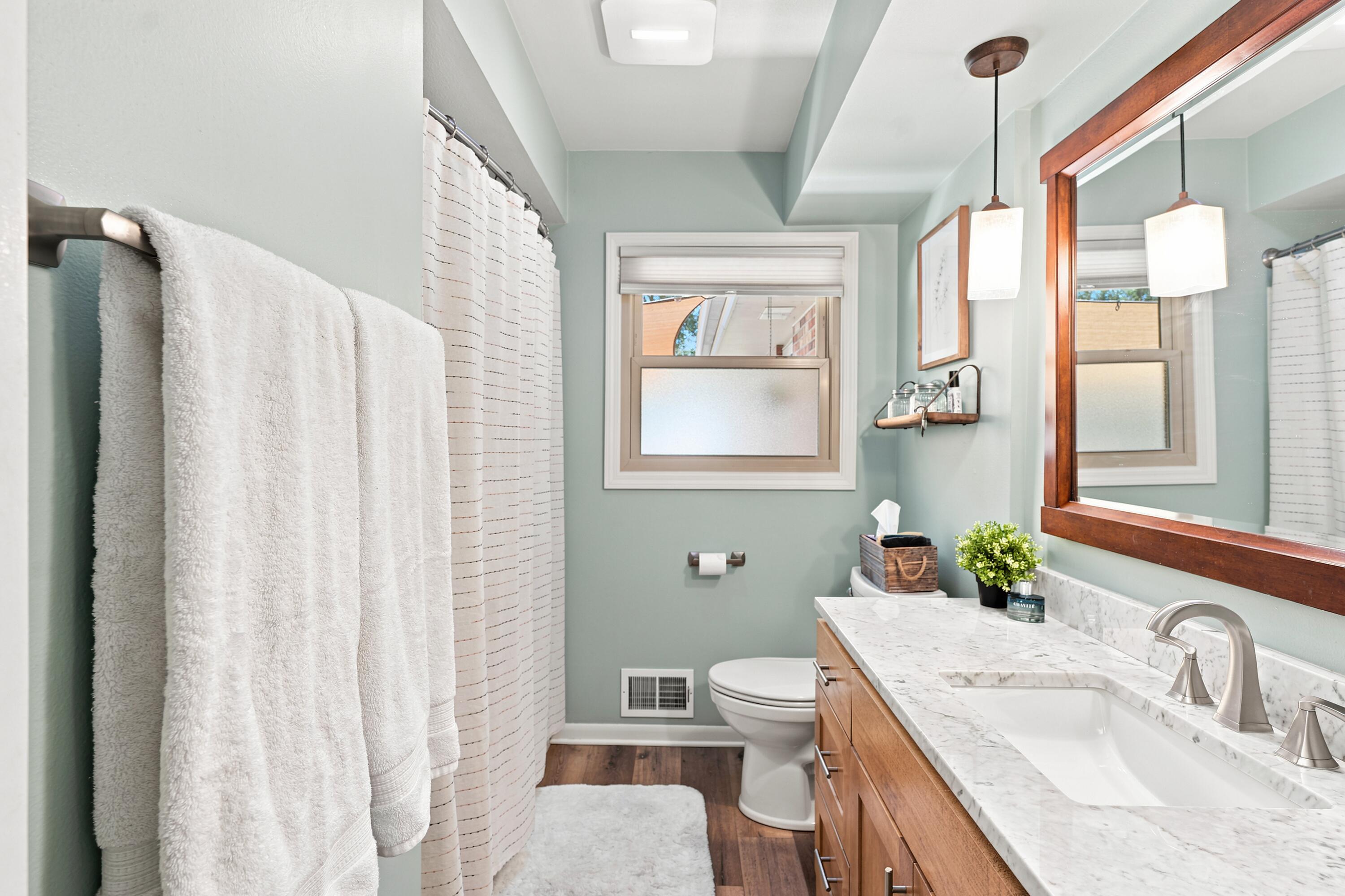 S58W29985 McFarlane Road Genesee, WI 53149 - Photo 28 of 43 Full Bath Main