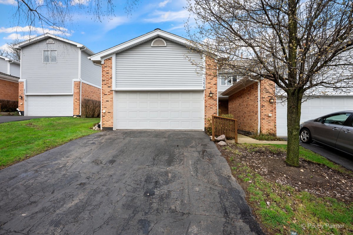 266 Charlotte Court Cary, IL 60013 - Photo 1 of 34