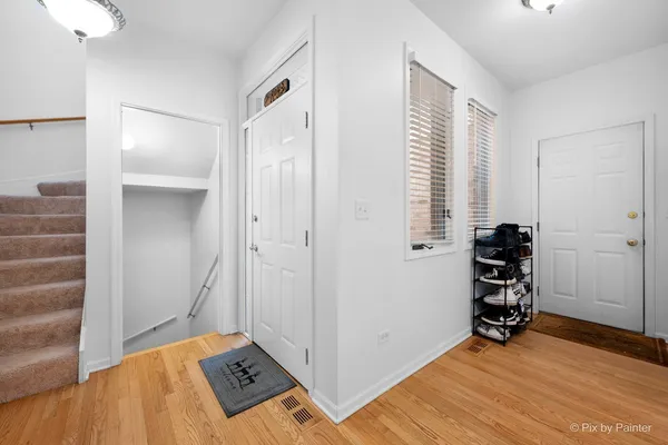 $335,000 | 266 Charlotte Court, Cary, IL 60013