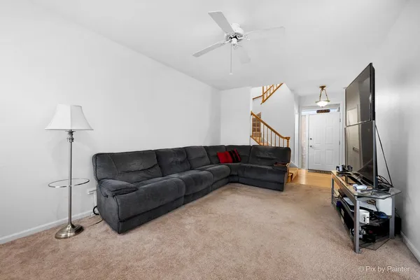 $335,000 | 266 Charlotte Court, Cary, IL 60013
