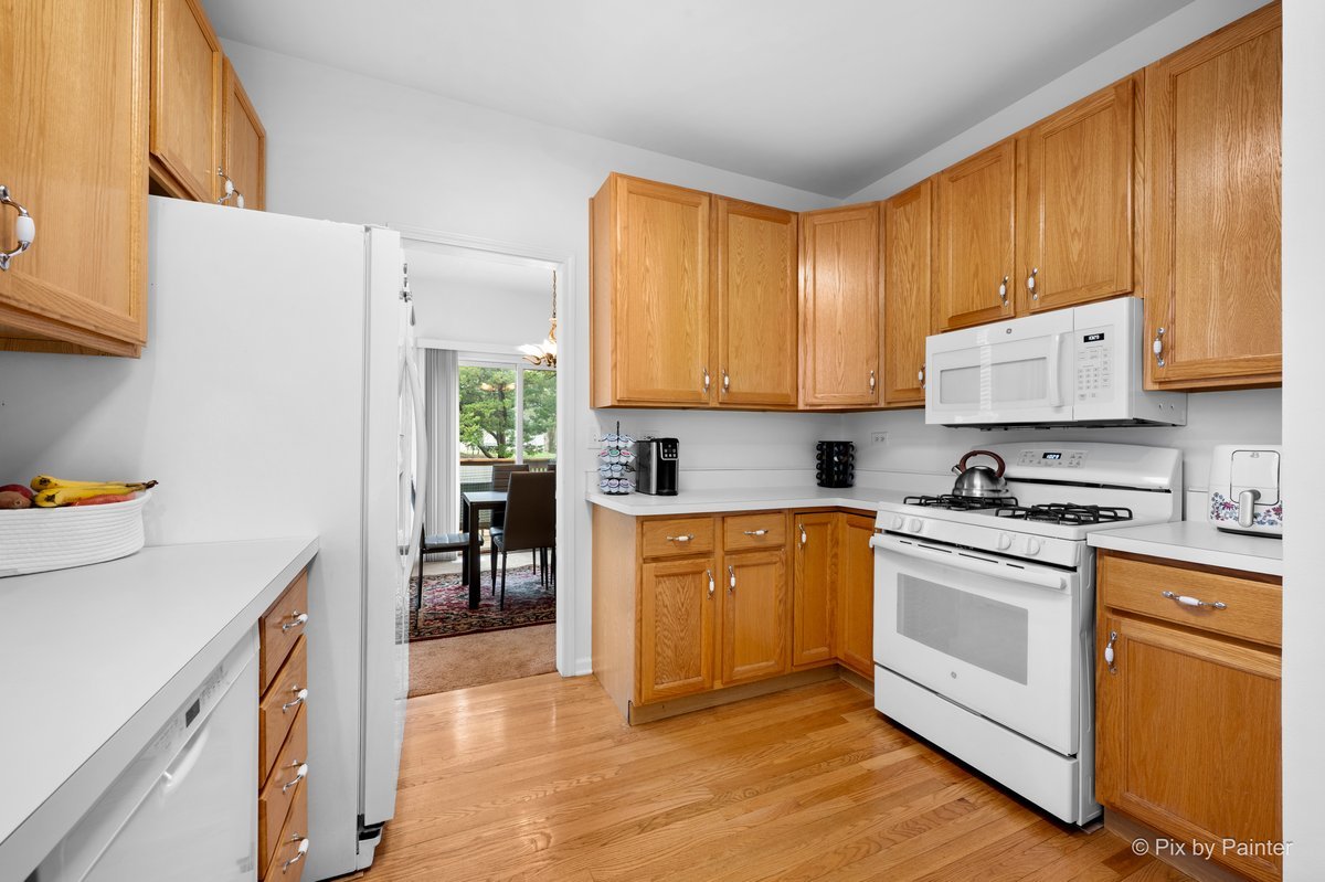 266 Charlotte Court Cary, IL 60013 - Photo 14 of 34