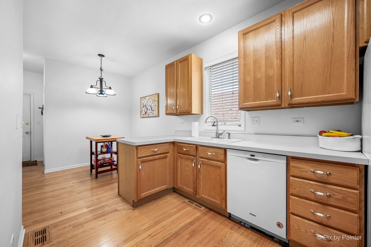 266 Charlotte Court Cary, IL 60013 - Photo 15 of 34