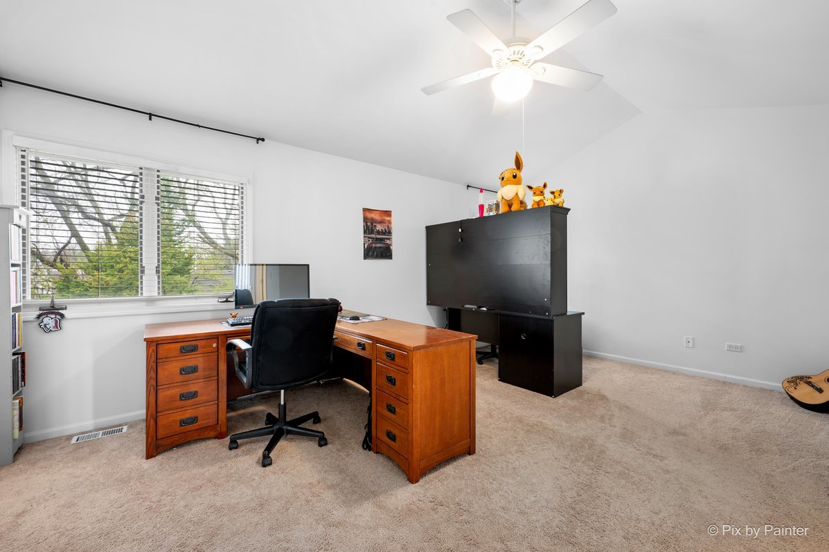 266 Charlotte Court Cary, IL 60013 - Photo 18 of 34