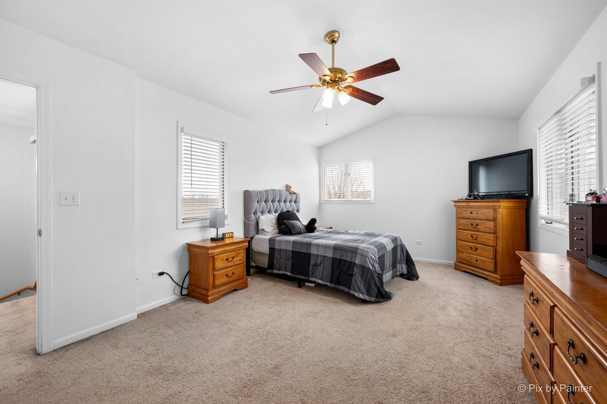 266 Charlotte Court Cary, IL 60013 - Photo 21 of 34