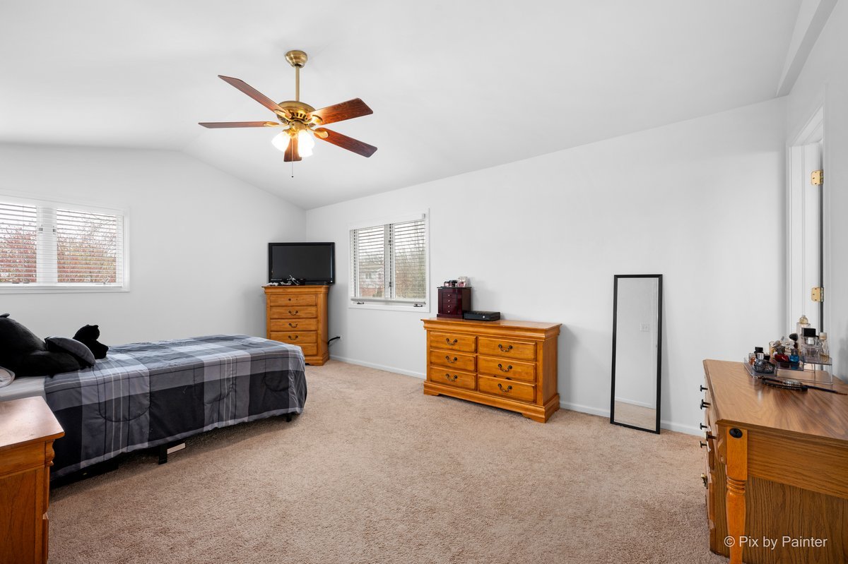 266 Charlotte Court Cary, IL 60013 - Photo 22 of 34