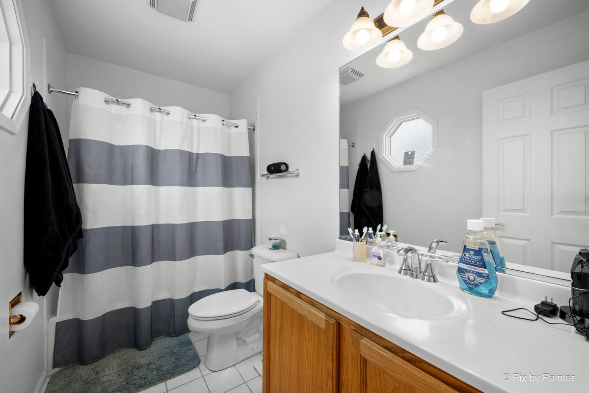 266 Charlotte Court Cary, IL 60013 - Photo 23 of 34