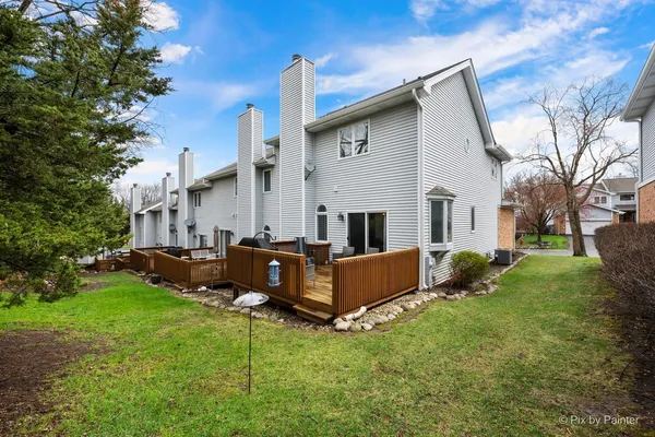 $335,000 | 266 Charlotte Court, Cary, IL 60013